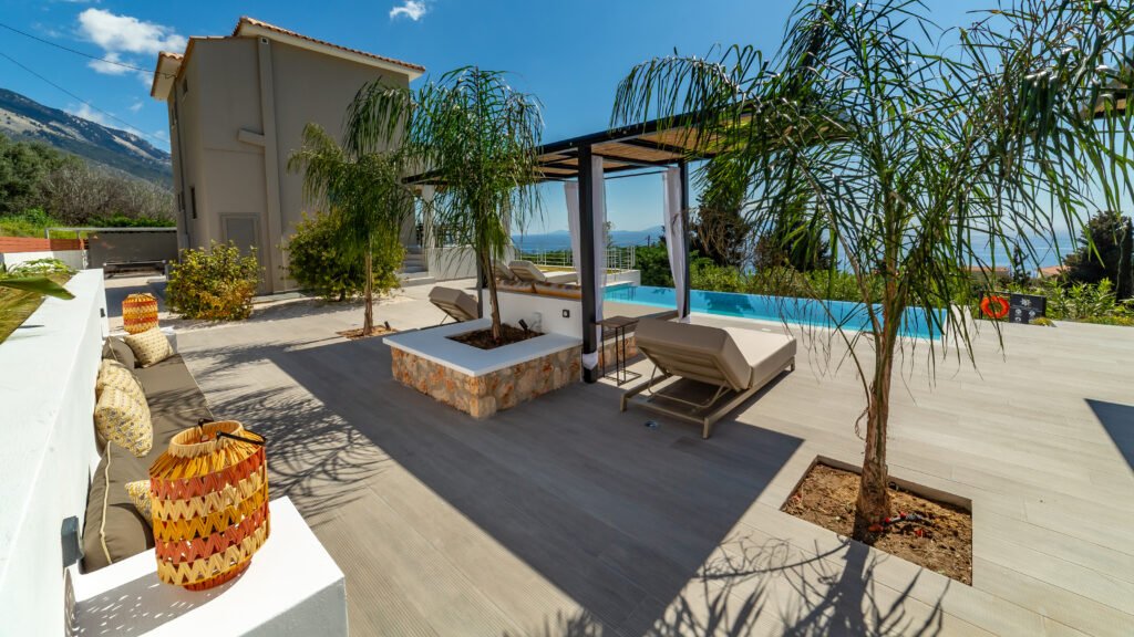 Image depicting rear of day bed area 2